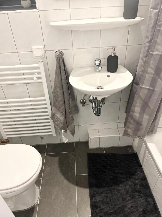 Gemuetliches Zentrales Apartment 2 Min Bis Du Hbf Duisburg Ngoại thất bức ảnh
